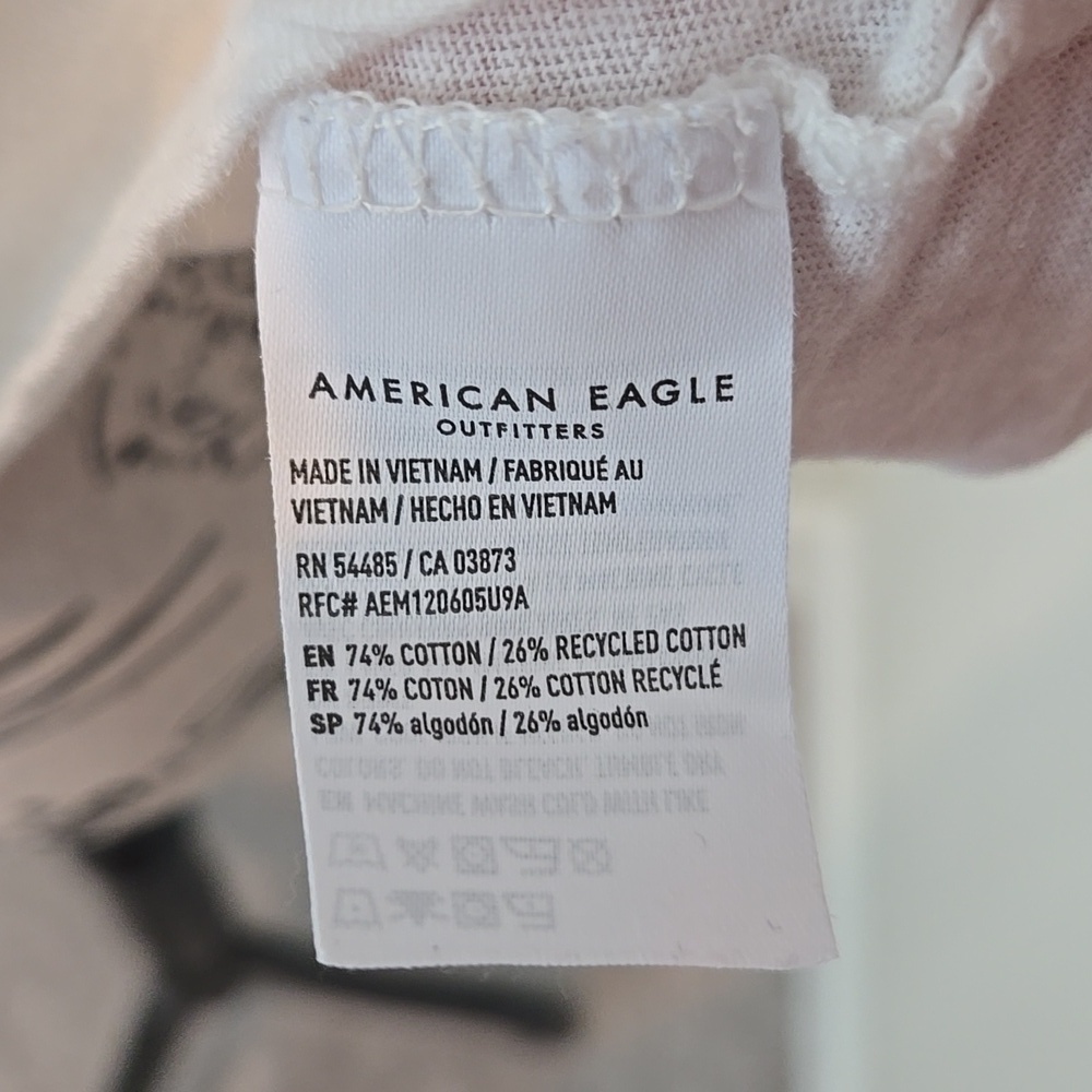 American Eagle Outfitters White Short Sleeve Tee - Picture 2 of 4